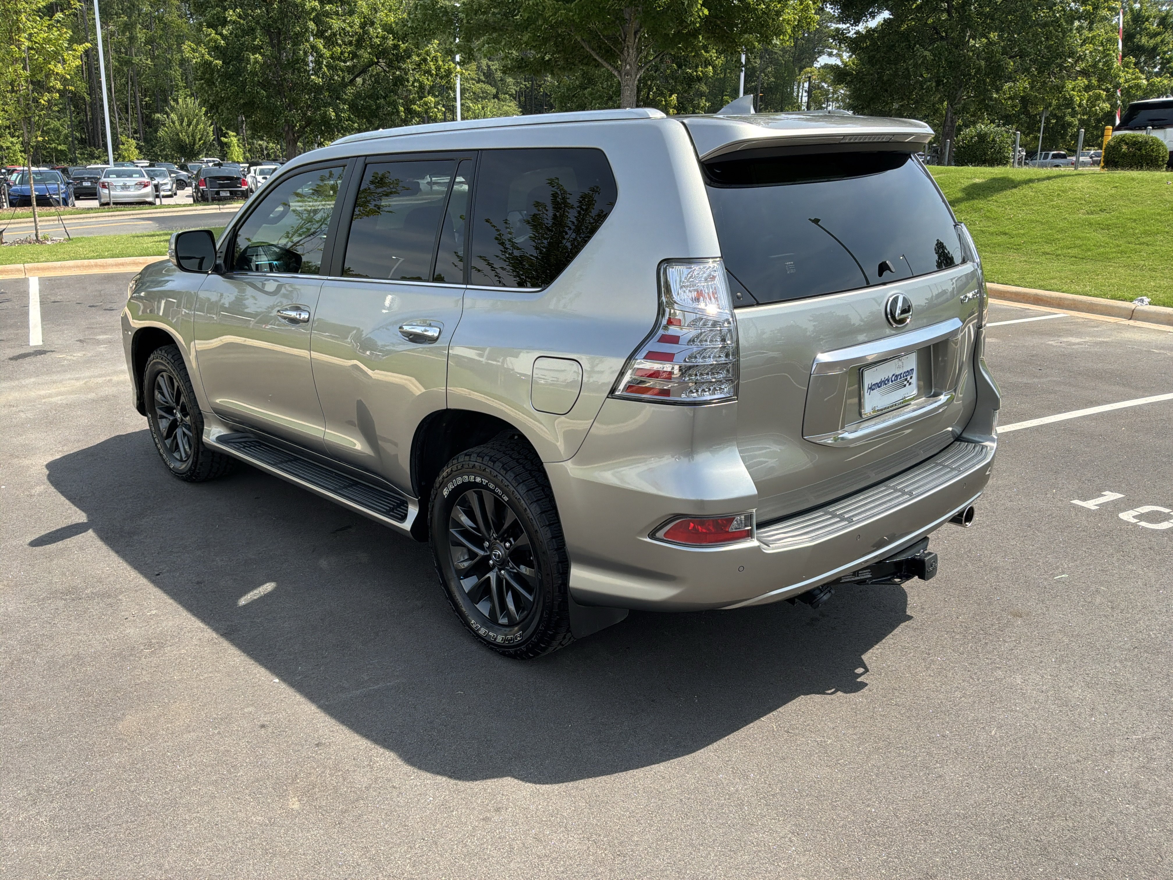 Used 2022 Lexus GX 460 Premium w/ Premium Package AWD/4WD image 8