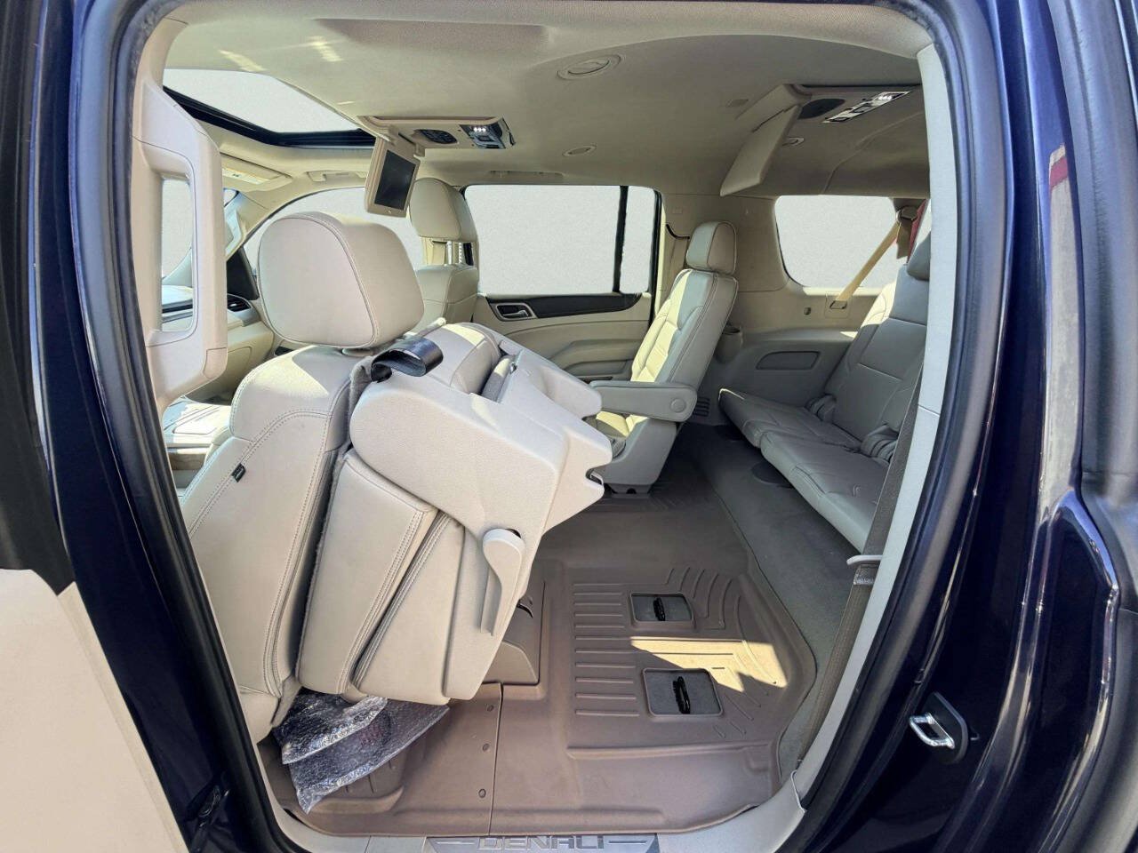 Used 2019 GMC Yukon XL Denali w/ Denali Ultimate Package AWD/4WD image 24