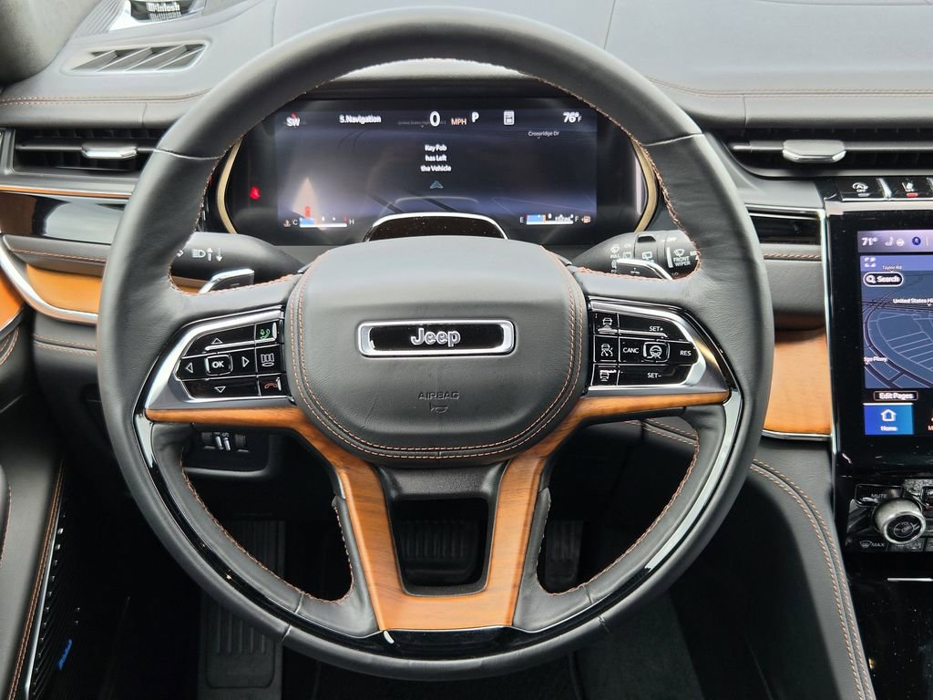 Used 2024 Jeep Grand Cherokee L Summit AWD/4WD image 14