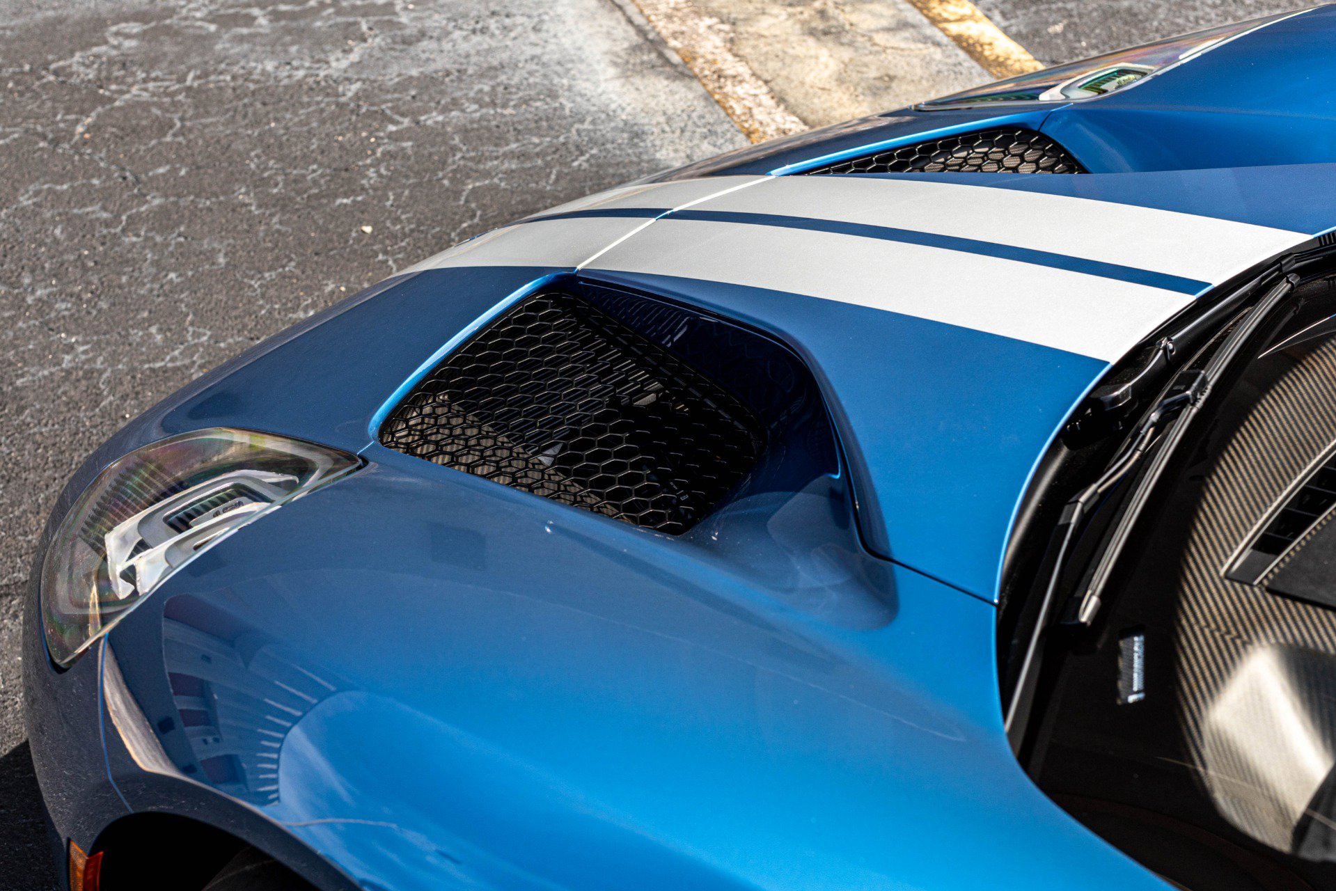 Used 2019 Ford GT image 34