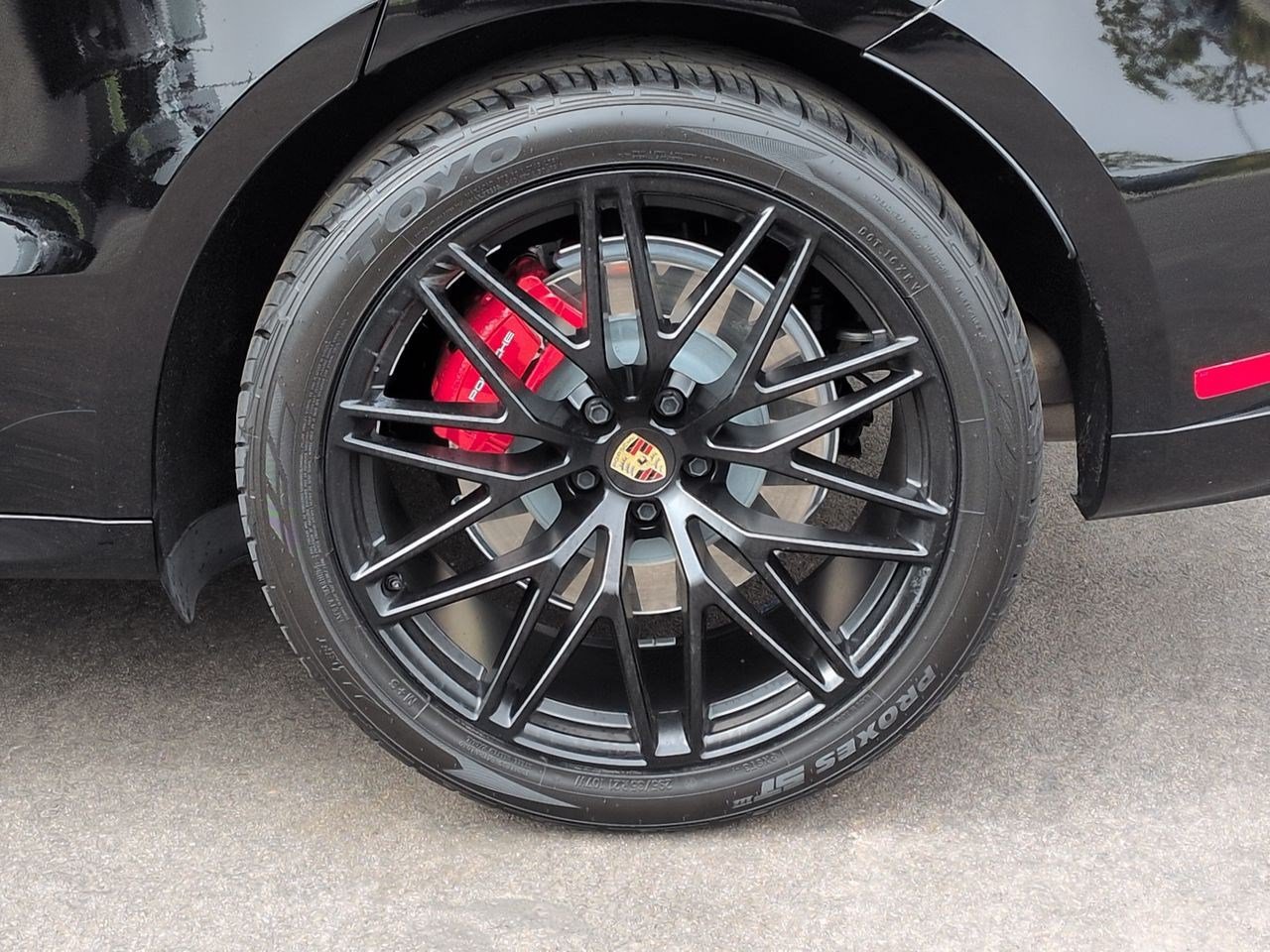 Used 2023 Porsche Macan GTS AWD/4WD image 28