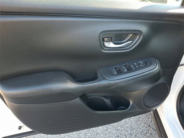 Used 2025 Honda HR-V LX image 12