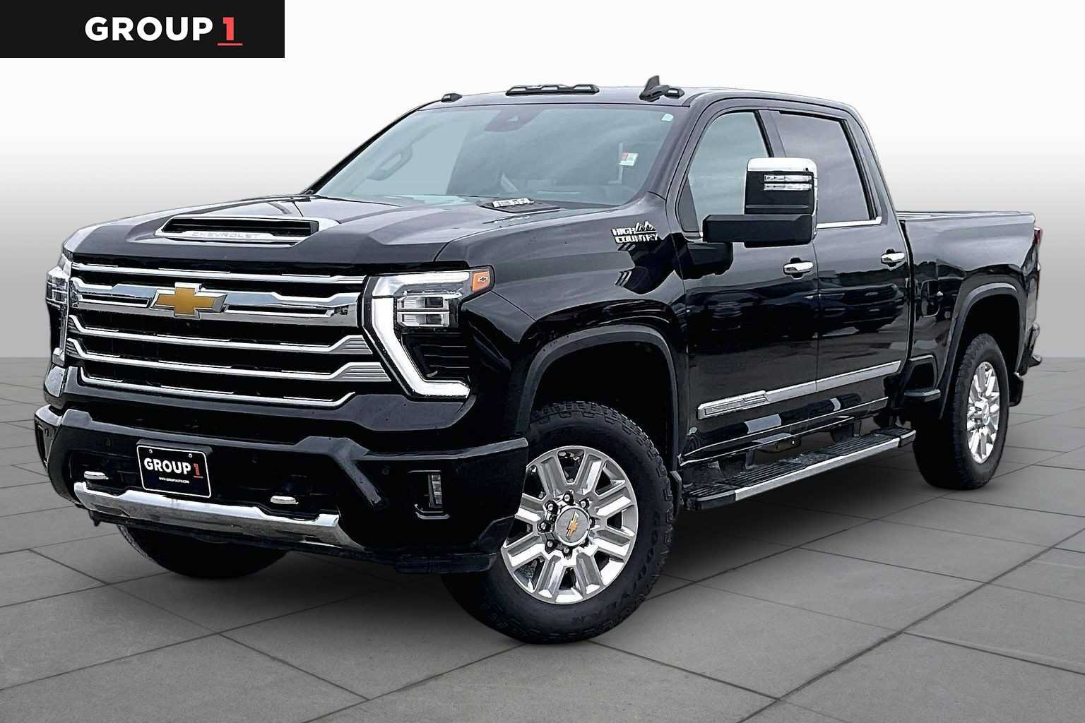Used 2024 Chevrolet Silverado 2500 High Country w/ Technology Package AWD/4WD image 1