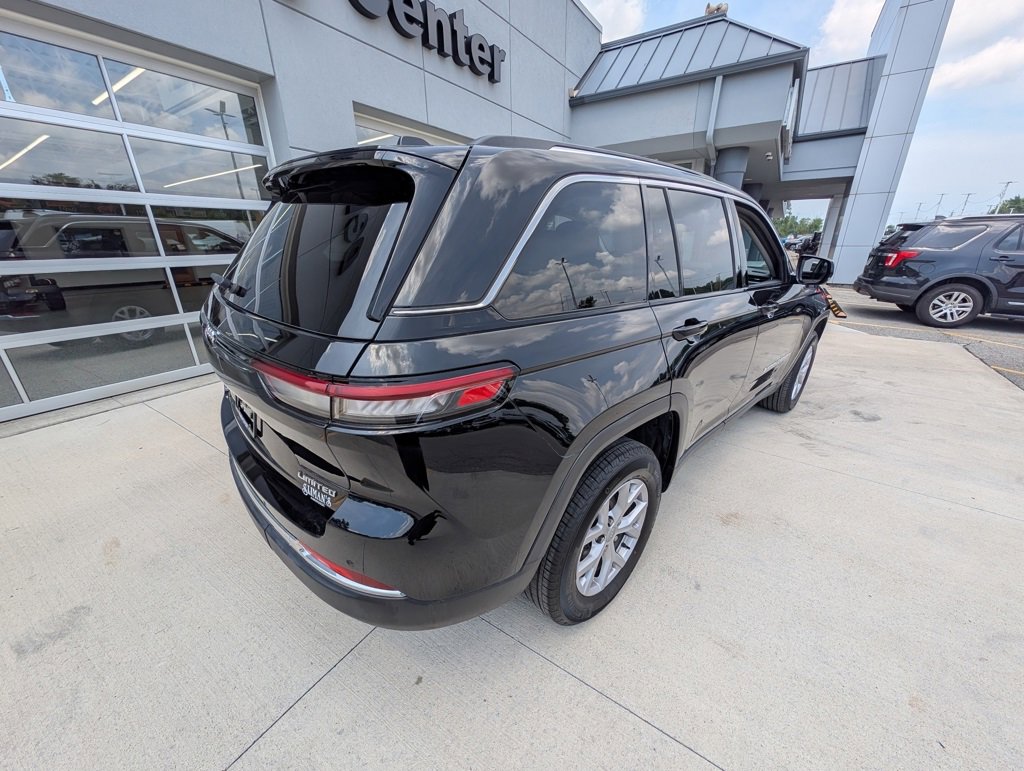 Used 2022 Jeep Grand Cherokee Limited image 6