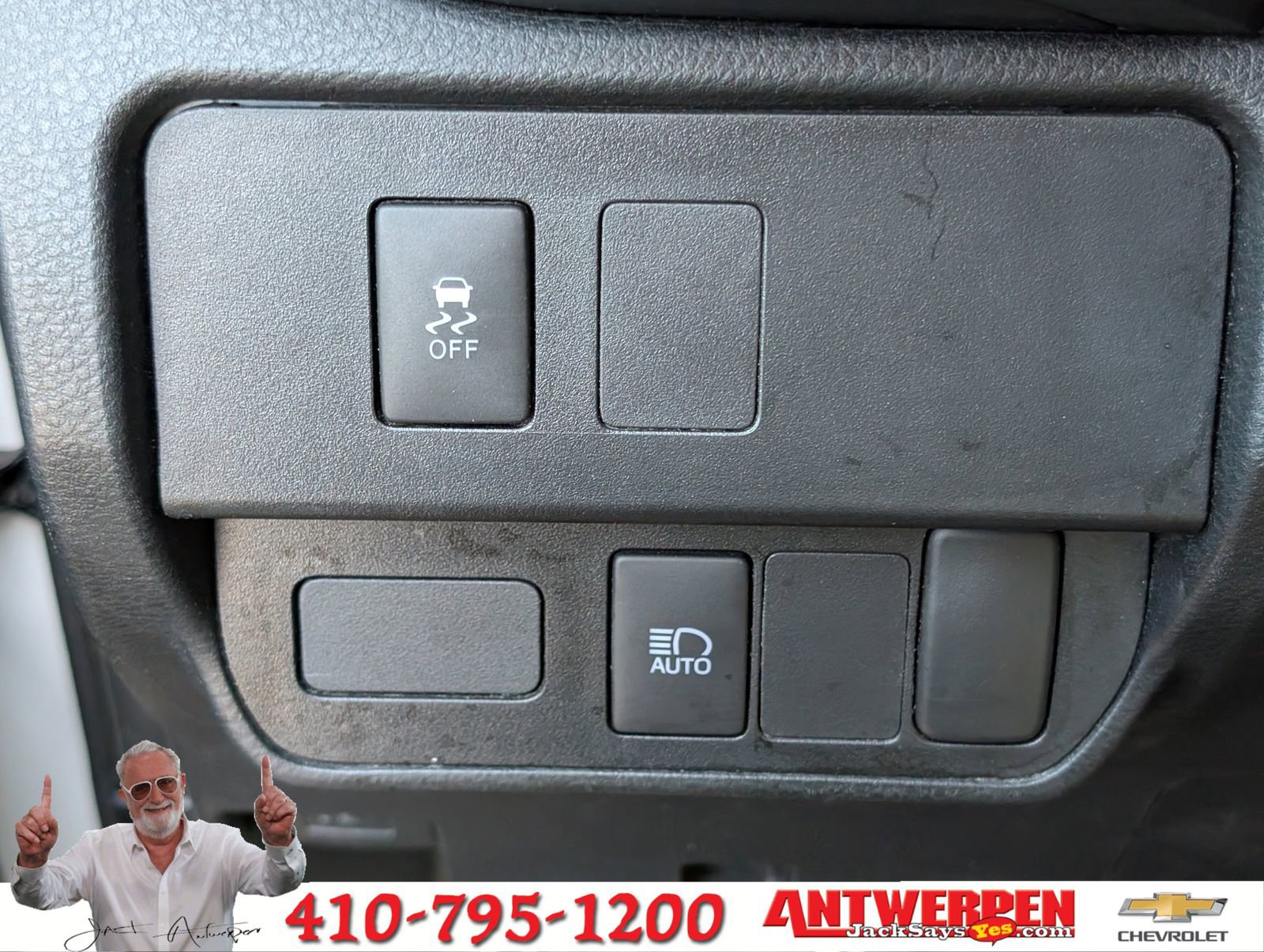 Used 2022 Toyota Tacoma SR image 18