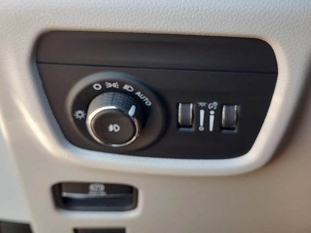 Used 2023 Jeep Grand Cherokee L Summit w/ Advanced Protech Group IV RWD image 21