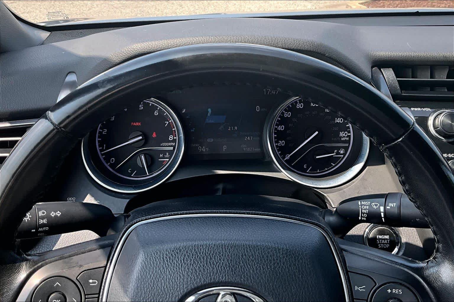 Used 2020 Toyota Camry XLE FWD image 25