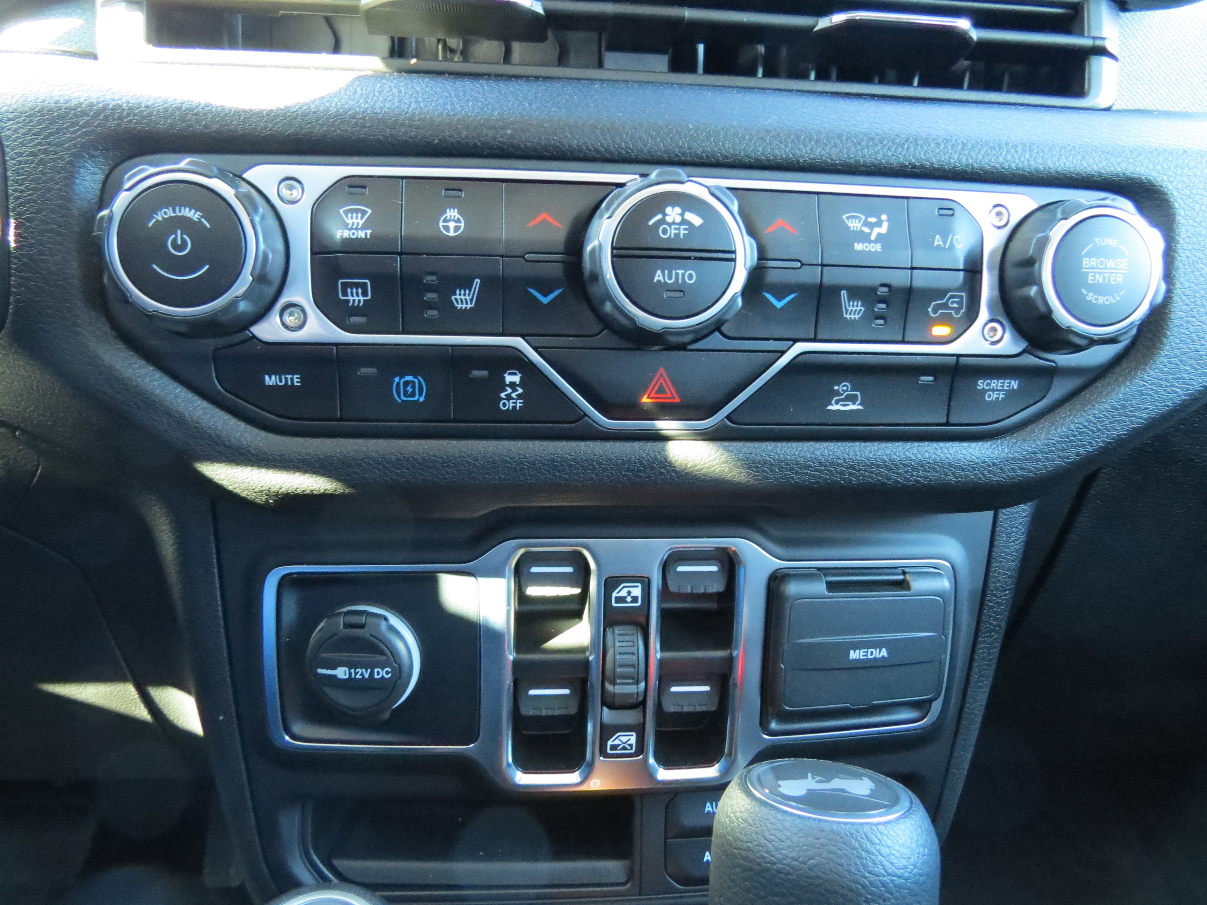 Used 2025 Jeep Wrangler Unlimited Sport S 4xe w/ Convenience Group image 25