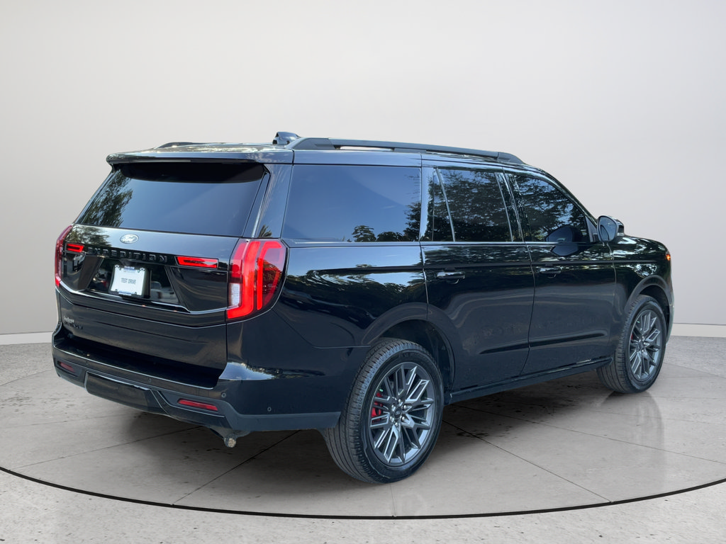 Used 2025 Ford Expedition Platinum w/ Stealth Performance Package AWD/4WD image 7