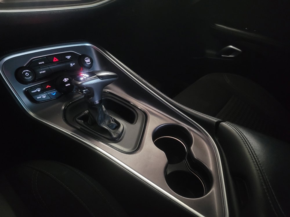 Used 2019 Dodge Challenger SXT image 26