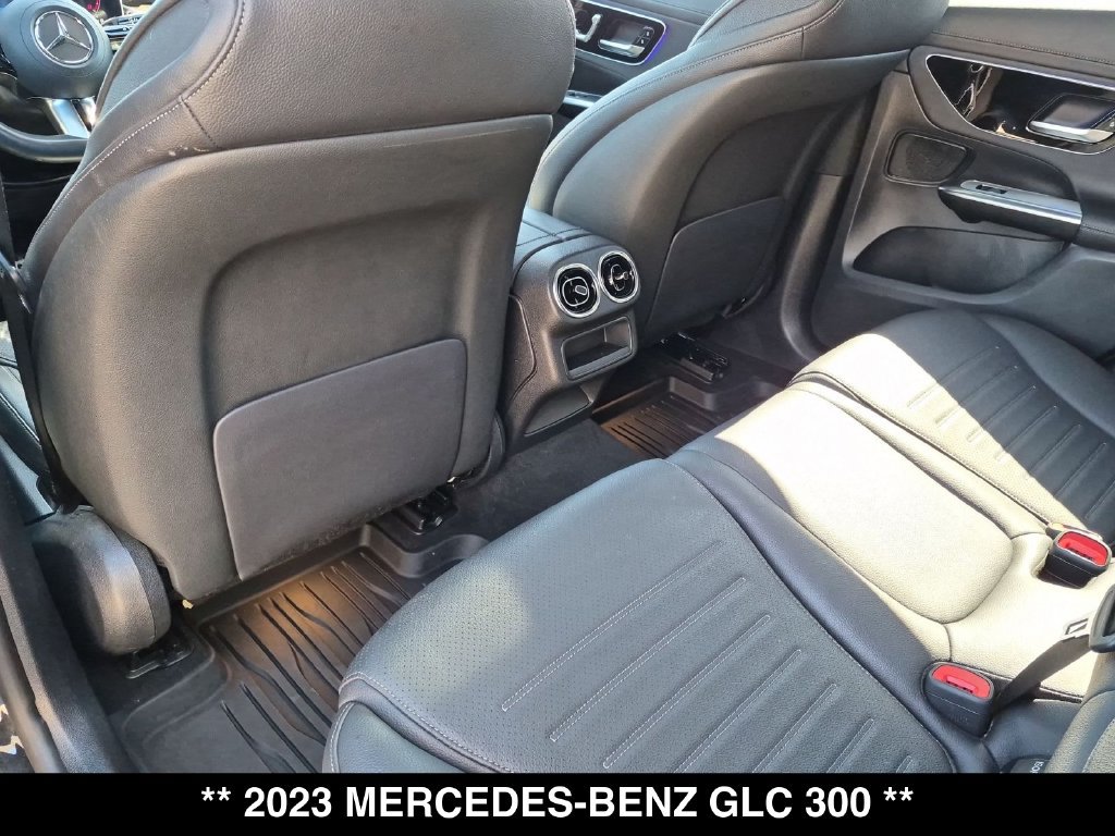 Used 2023 Mercedes-Benz GLC 300 4MATIC image 29