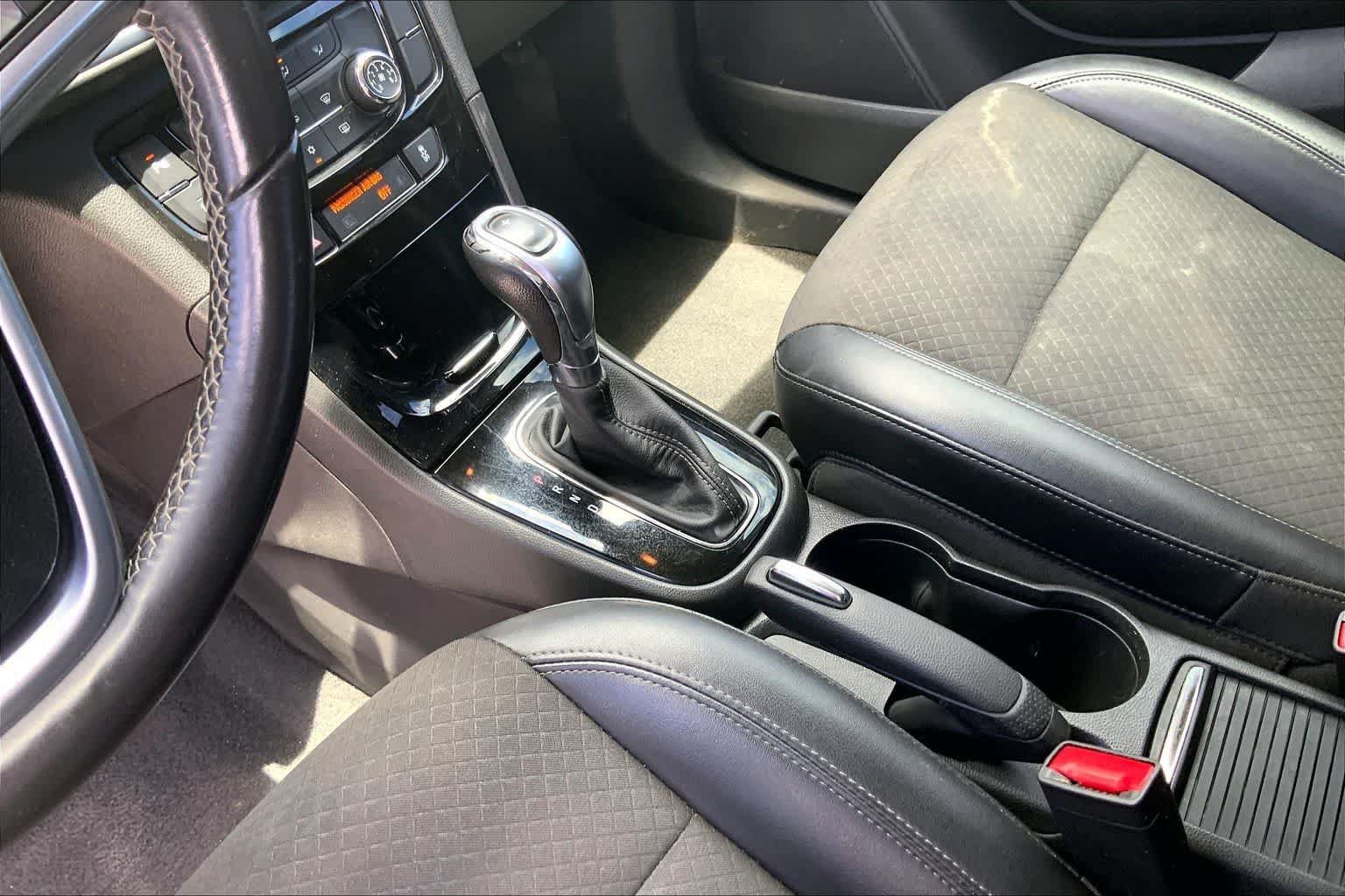 Used 2021 Buick Encore Preferred w/ Safety Package II FWD image 16