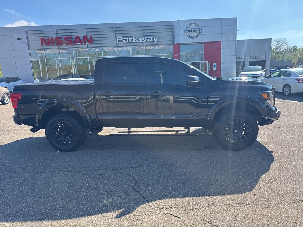 Used 2019 Nissan Titan SL w/ Midnight Edition AWD/4WD video 1