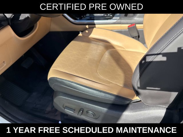 Used 2024 Kia Carnival EX FWD image 15