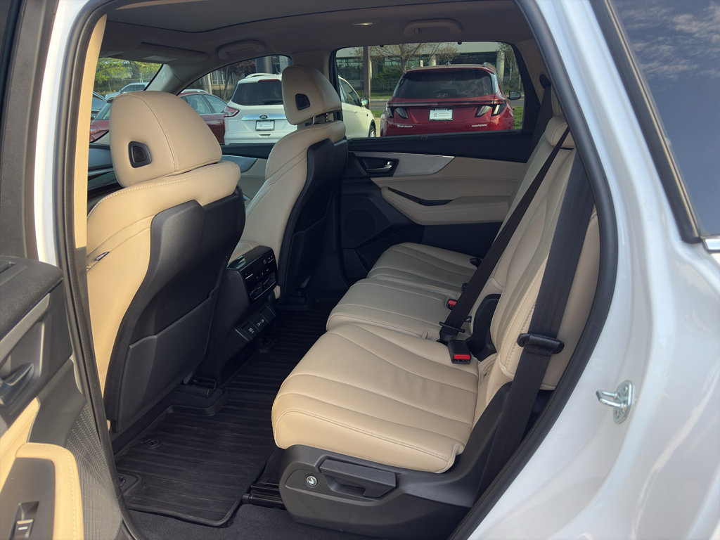 Used 2024 Acura MDX SH-AWD w/ Technology Package image 14