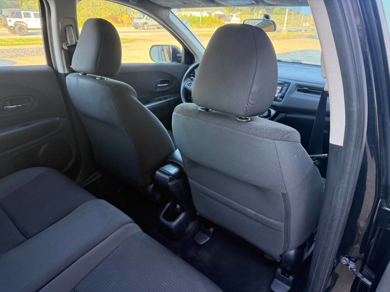 Used 2020 Honda HR-V LX image 35