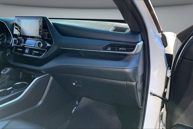 Used 2022 Toyota Highlander XSE image 27