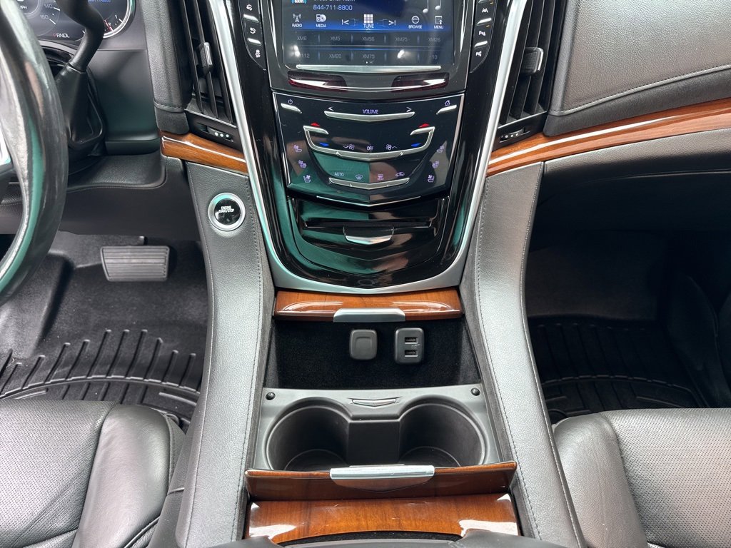 Used 2020 Cadillac Escalade Premium Luxury image 52
