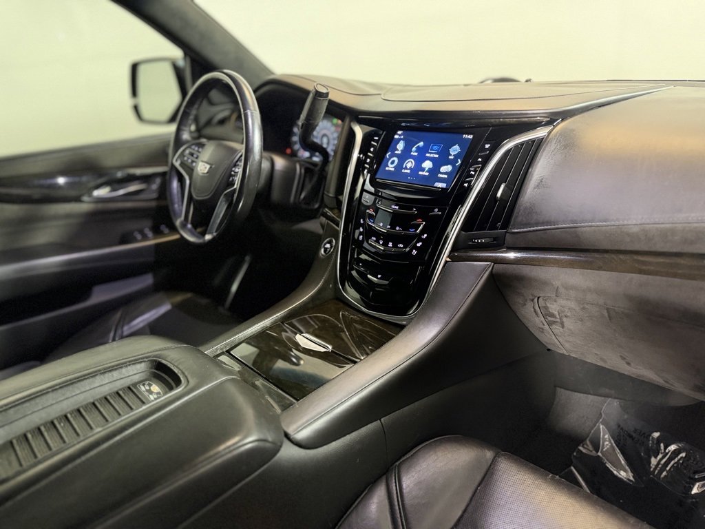 Used 2019 Cadillac Escalade ESV Platinum image 10