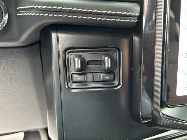 New 2023 Ford F150 Lightning Platinum image 18