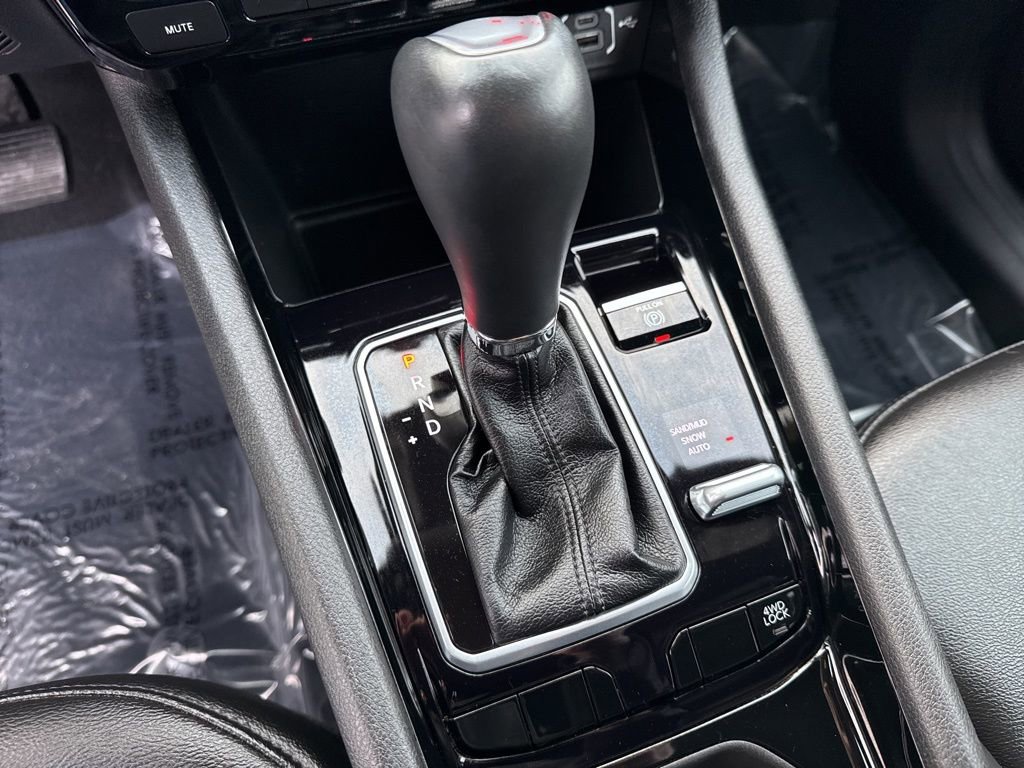 Used 2024 Jeep Compass Limited image 14