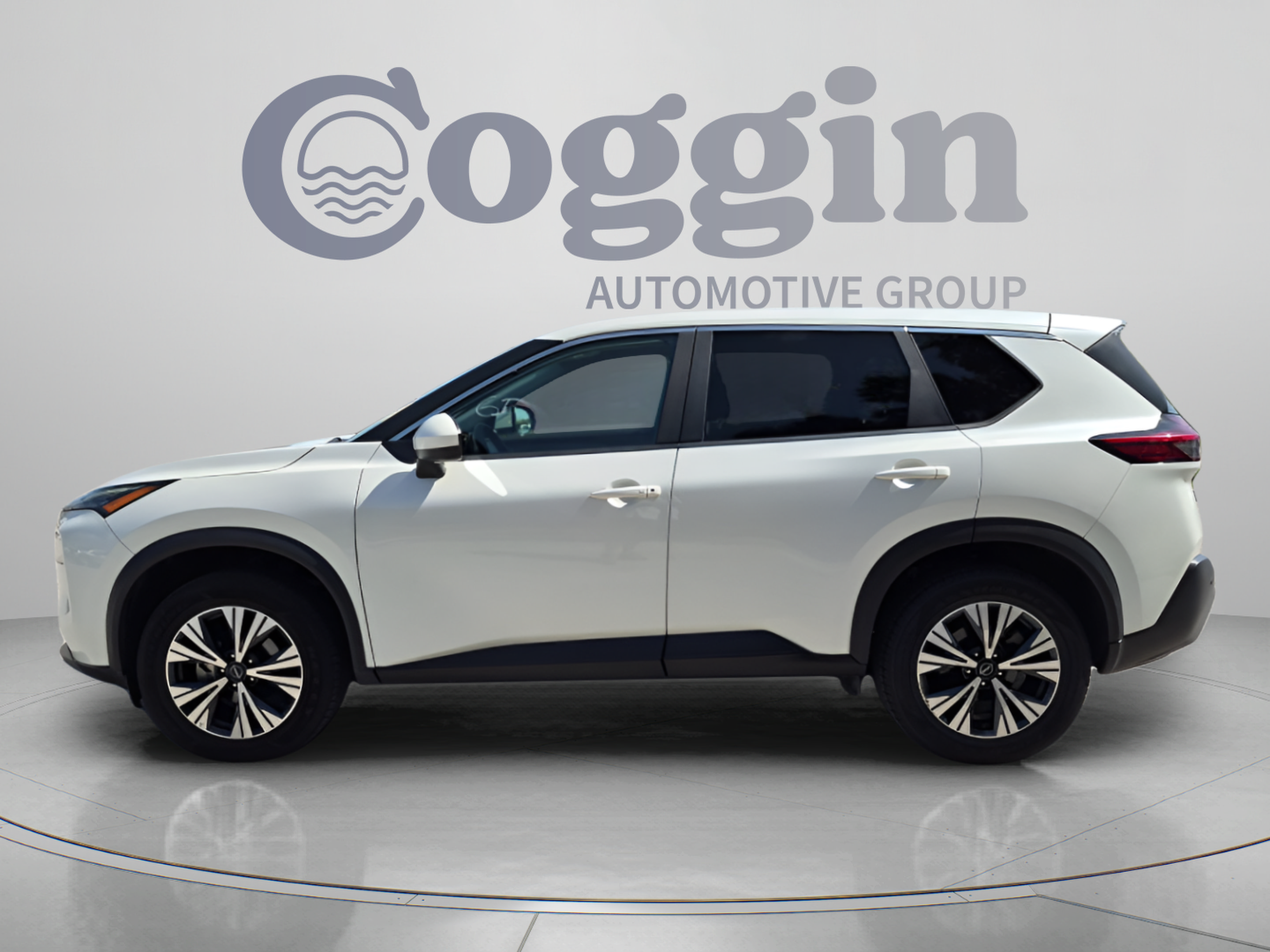 Used 2023 Nissan Rogue SV AWD/4WD image 3
