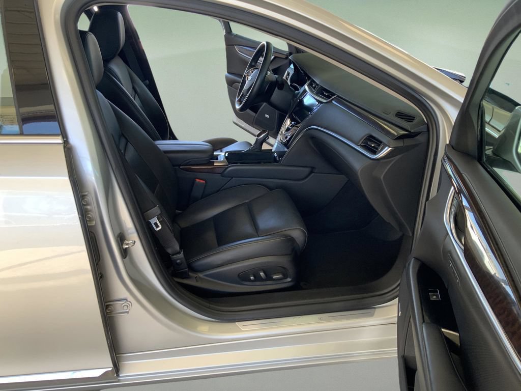 Used 2016 Cadillac XTS Luxury FWD image 24