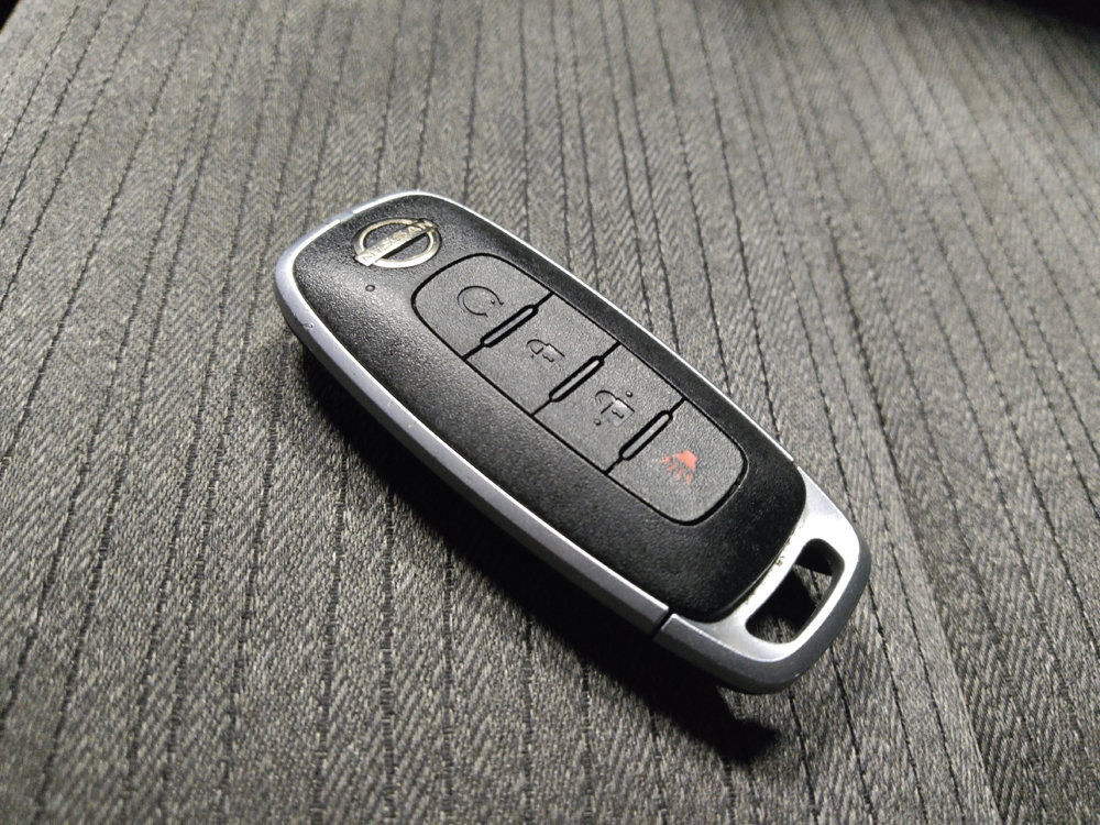 Used 2023 Nissan Rogue SV image 32