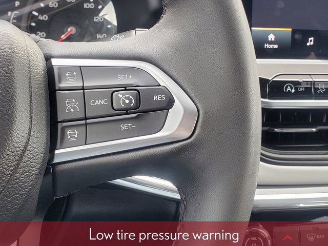 Used 2023 Jeep Compass Limited image 23