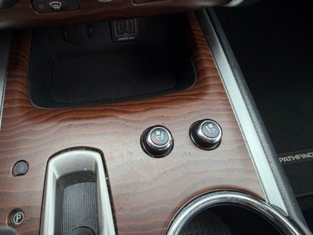 Used 2019 Nissan Pathfinder Platinum FWD image 20