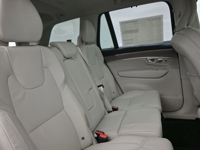 New 2026 Volvo XC90 B6 Ultra w/ Protection Package image 34