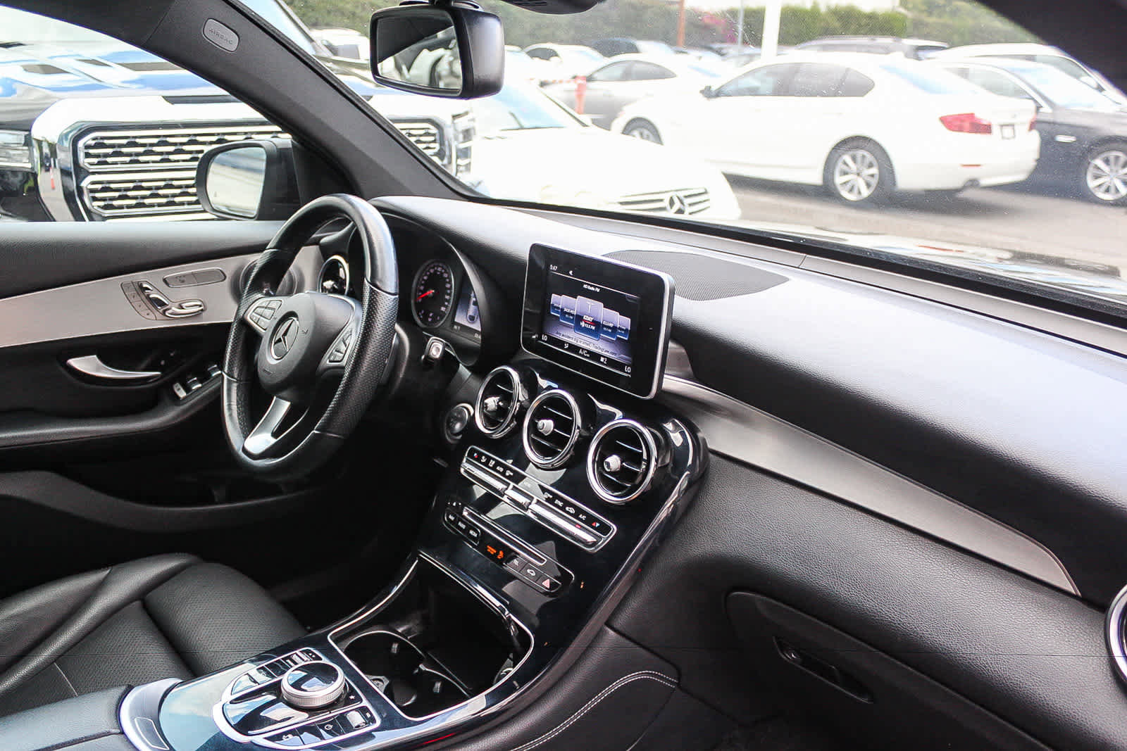 Used 2019 Mercedes-Benz GLC 300 4MATIC Coupe image 16