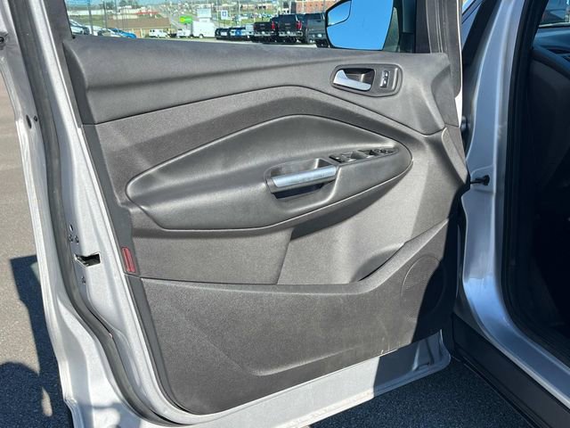 Used 2015 Ford Escape SE w/ Equipment Group 201A image 28