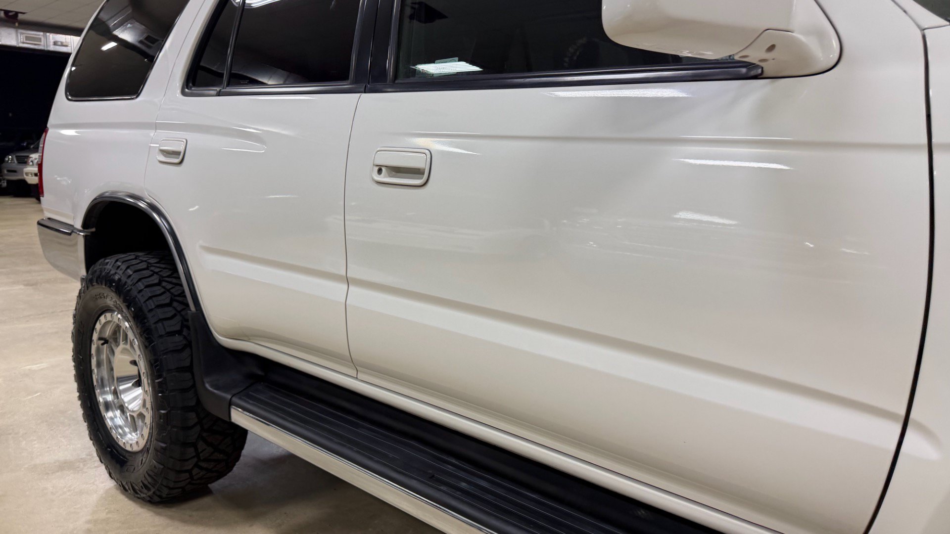 Used 2000 Toyota 4Runner SR5 w/ Upgrade Value Pkg 4 AWD/4WD image 16