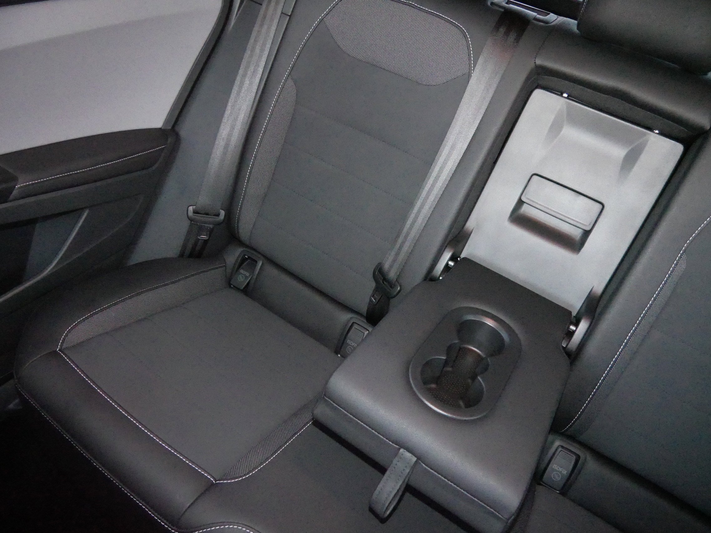 Used 2024 Volkswagen Taos SE image 12