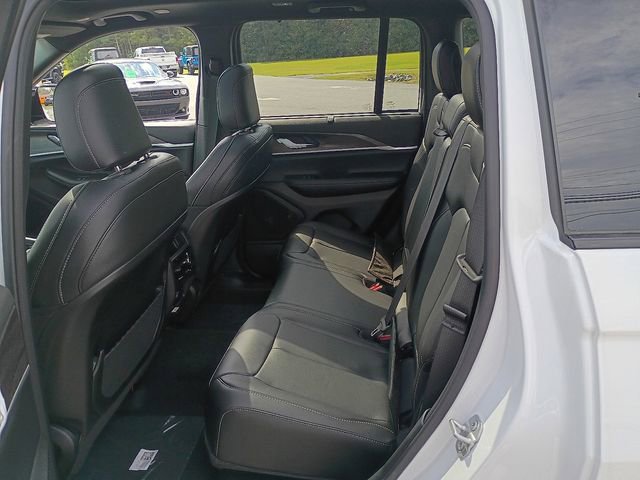 New 2025 Jeep Grand Cherokee Limited w/ Luxury Tech Group II AWD/4WD image 7