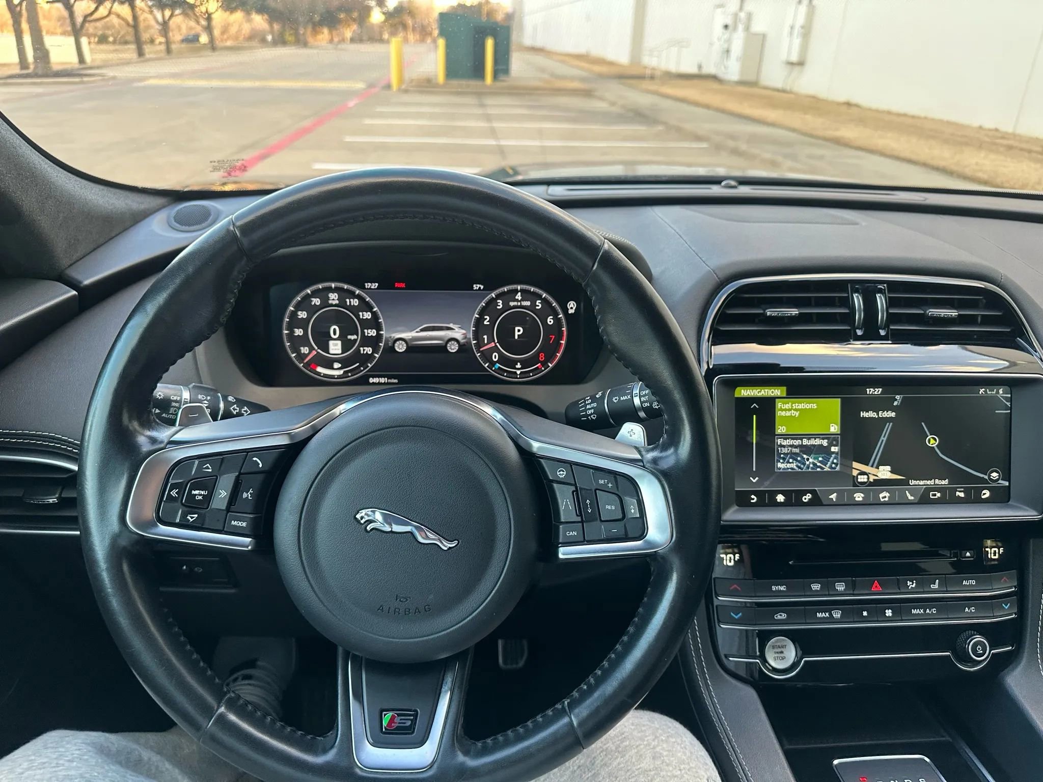 Used 2019 Jaguar F-PACE S AWD/4WD image 36