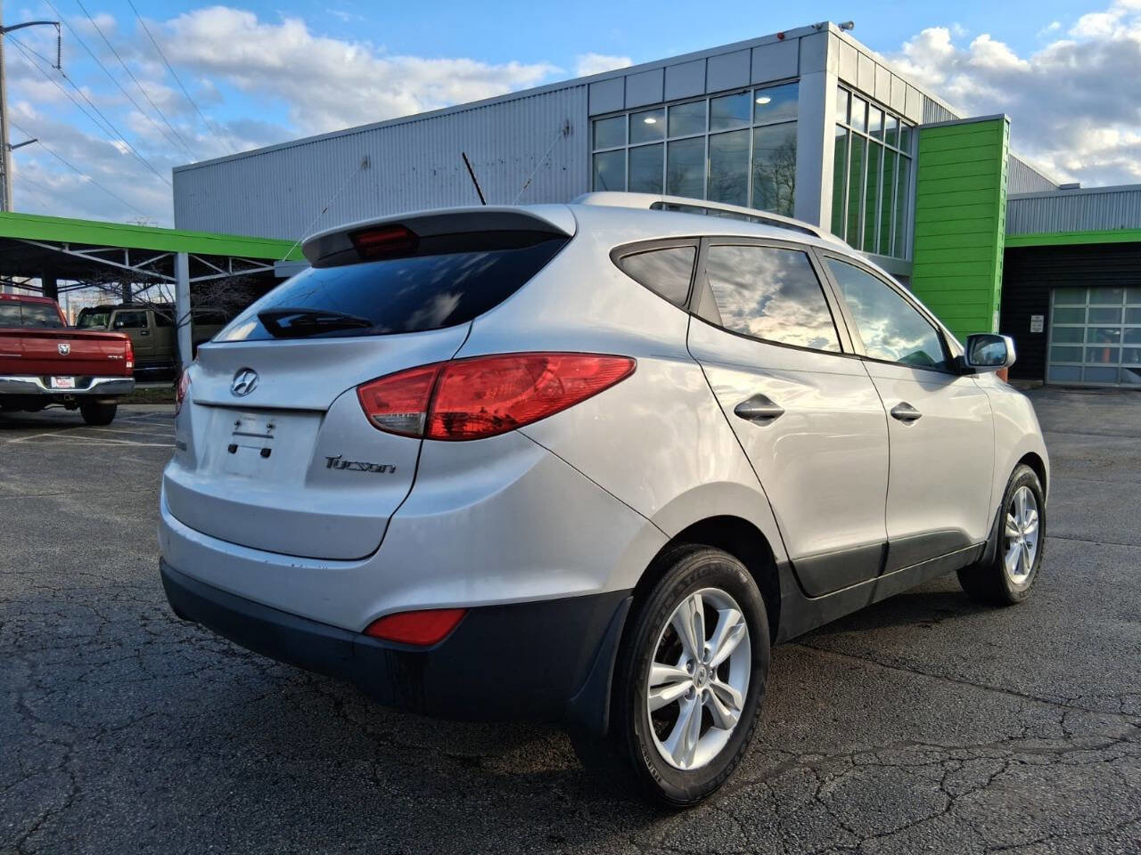 Used 2011 Hyundai Tucson GLS image 5
