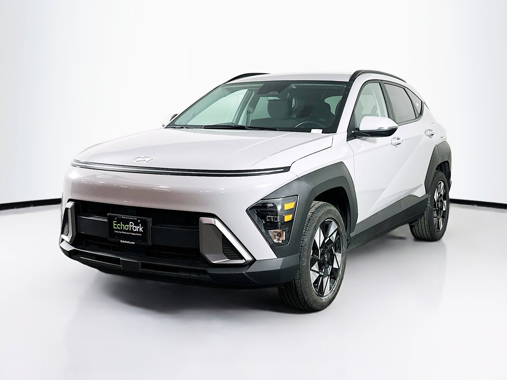 Used 2025 Hyundai Kona SEL image 3
