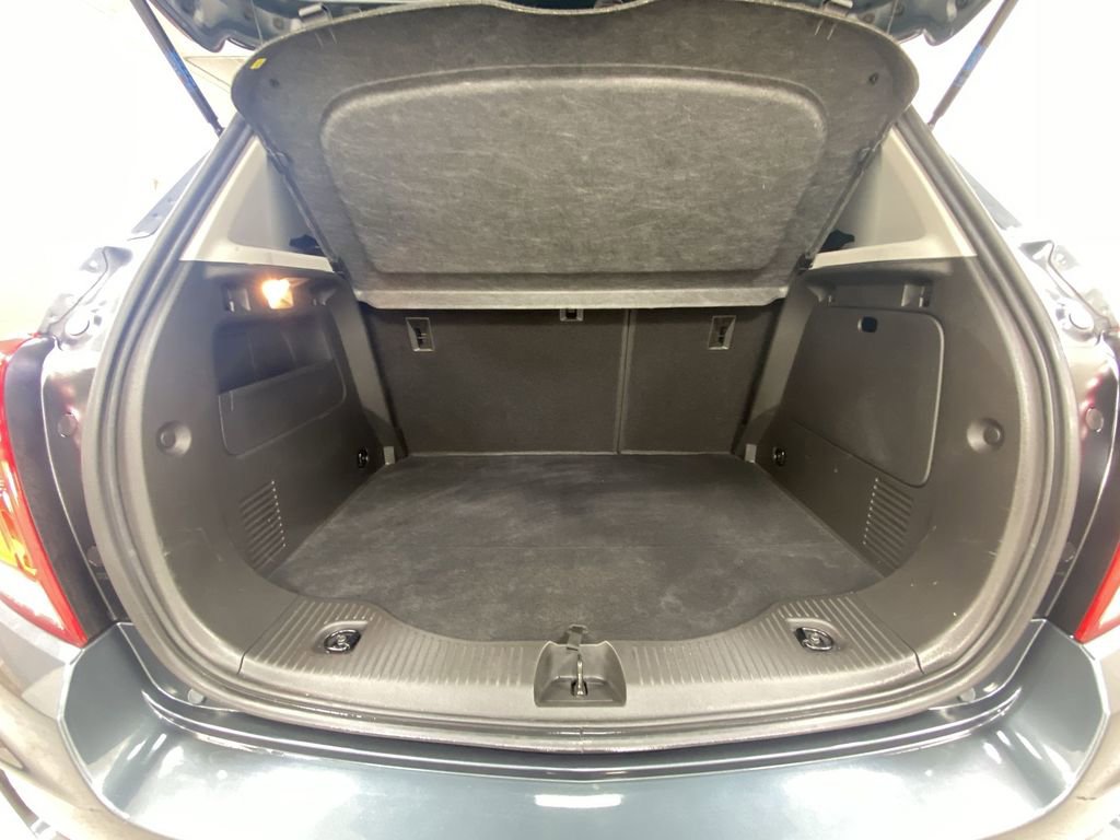 Certified 2022 Chevrolet Trax LT w/ Driver Confidence Package image 35