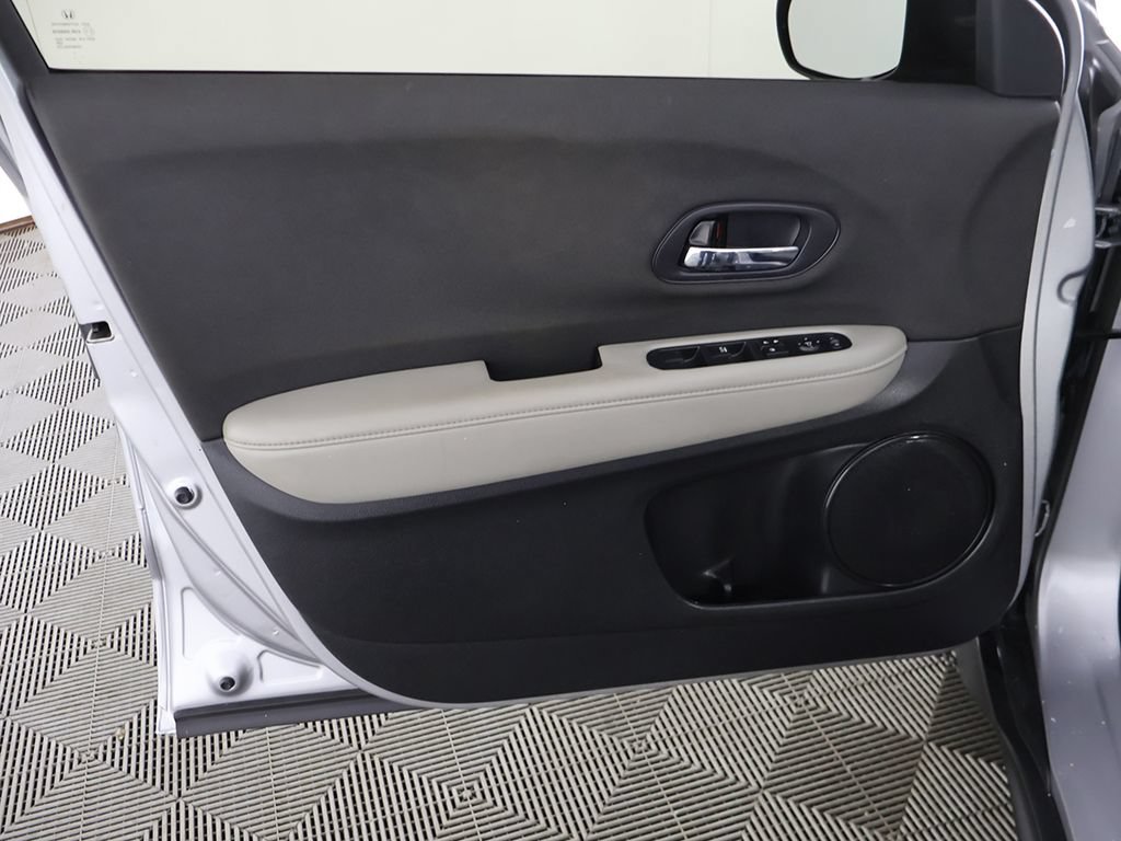 Used 2022 Honda HR-V LX image 17