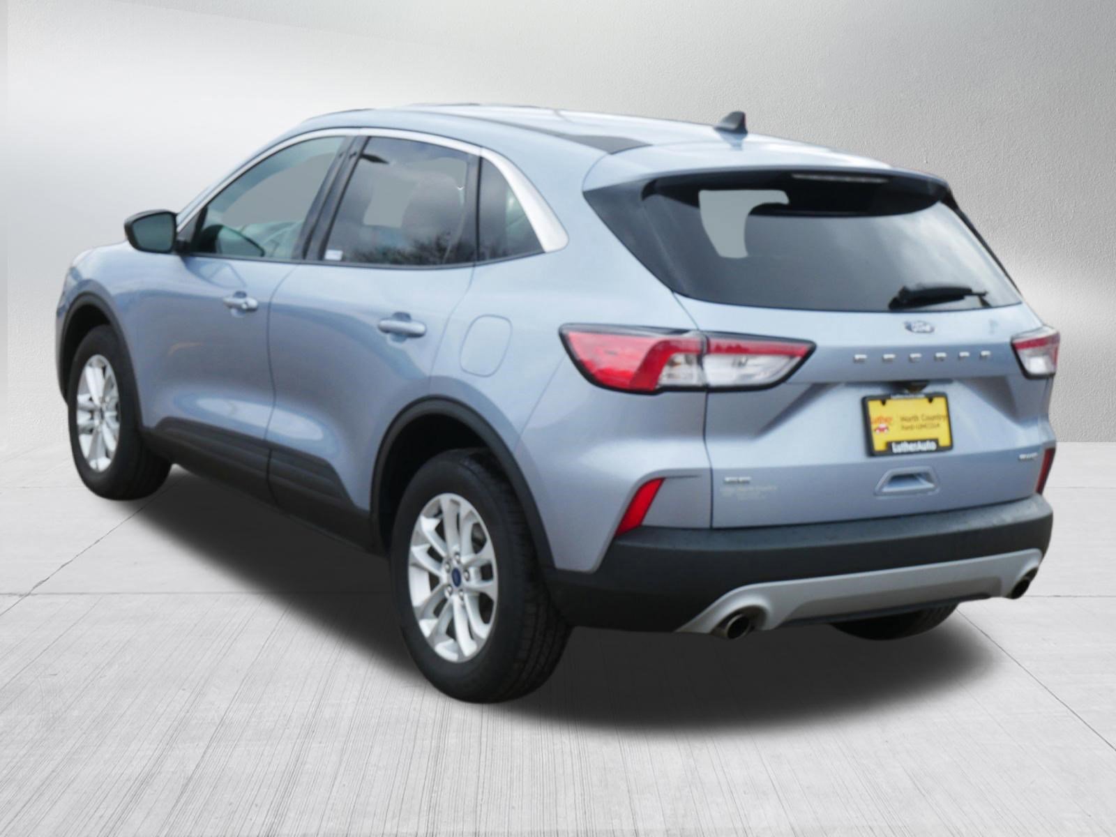 Certified 2022 Ford Escape SE w/ Cold Weather Package AWD/4WD image 5