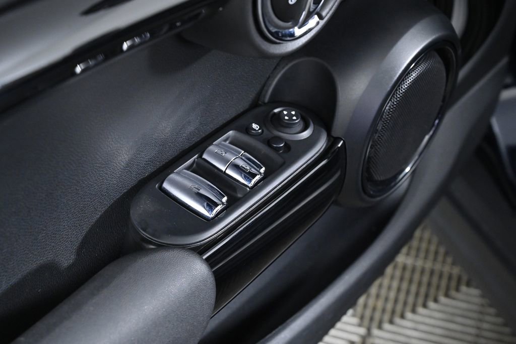 Certified 2024 MINI Cooper S image 27