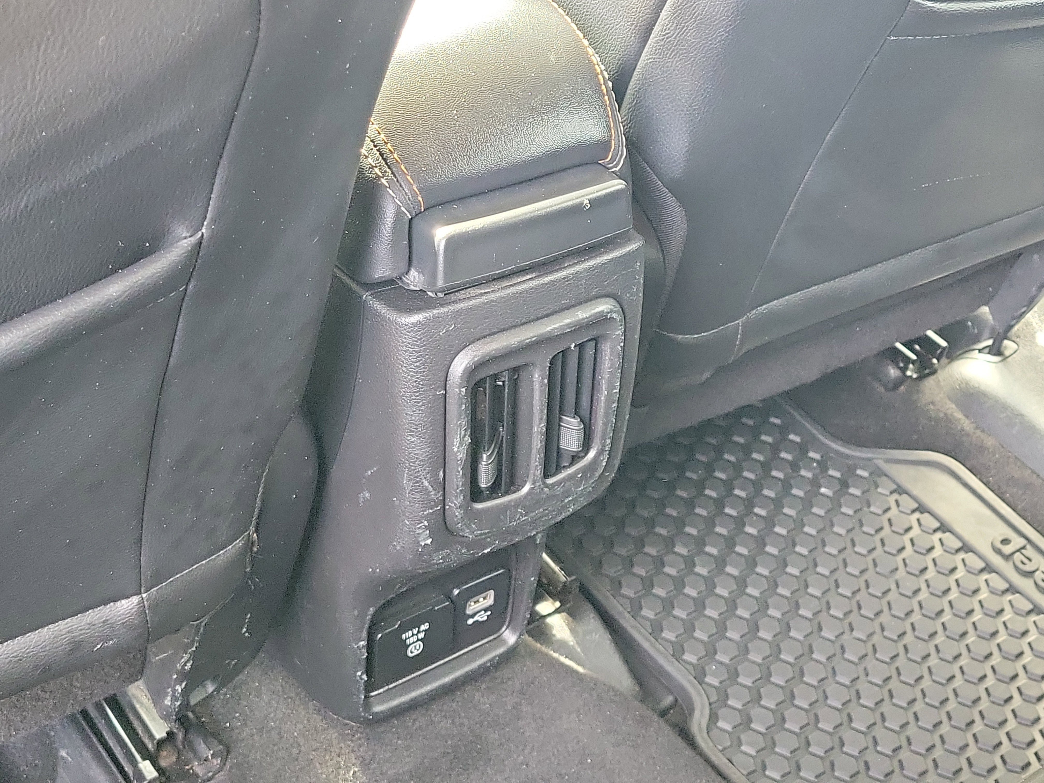 Used 2018 Jeep Compass Latitude w/ Popular Equipment Group AWD/4WD image 15