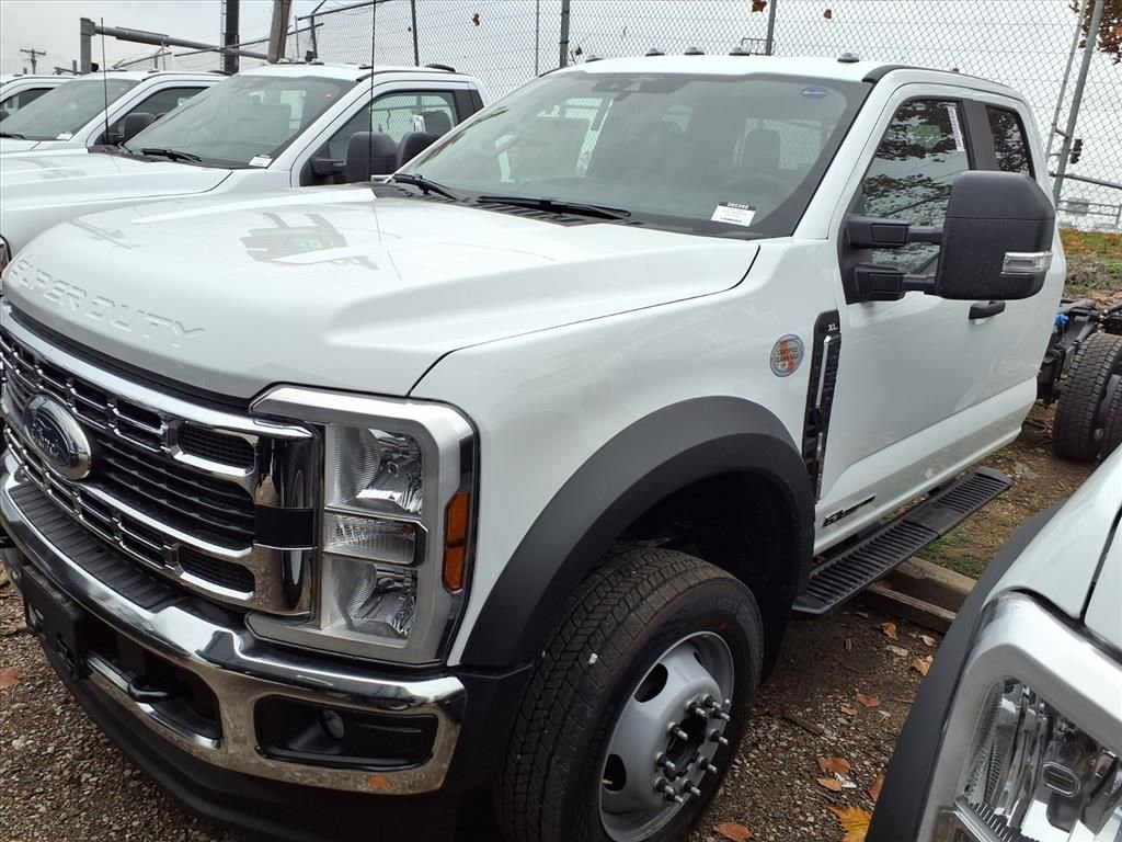 New 2026 Ford F550 4x4 Supercab Super Duty image 3