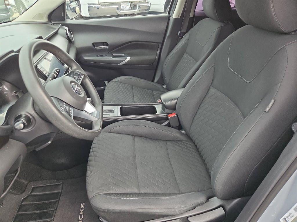 Used 2021 Nissan Kicks SV FWD image 10