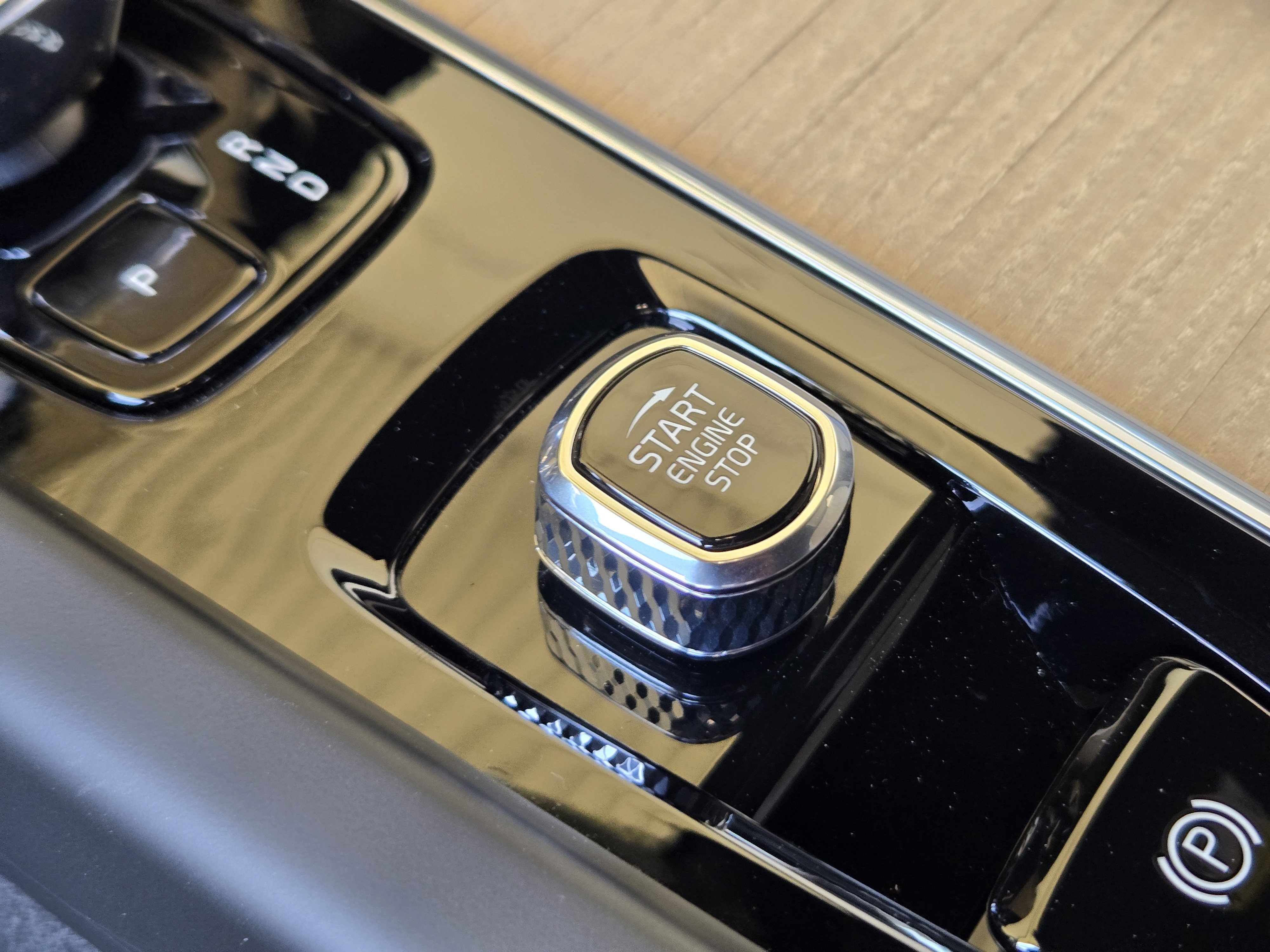 New 2026 Volvo XC60 B5 Plus w/ Protection Package Premier image 24