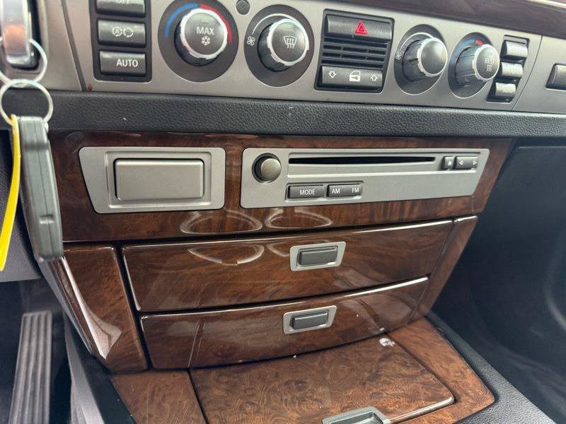 Used 2006 BMW 750i RWD image 70