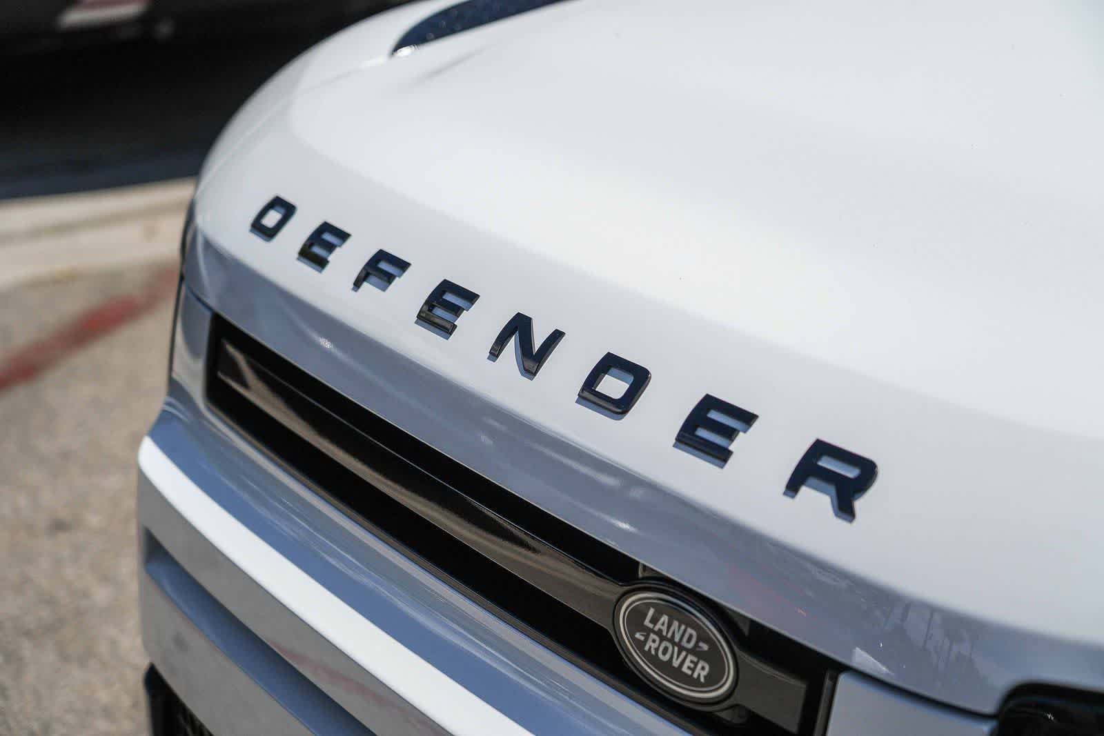 New 2026 Land Rover Defender 110 X-Dynamic SE AWD/4WD image 9