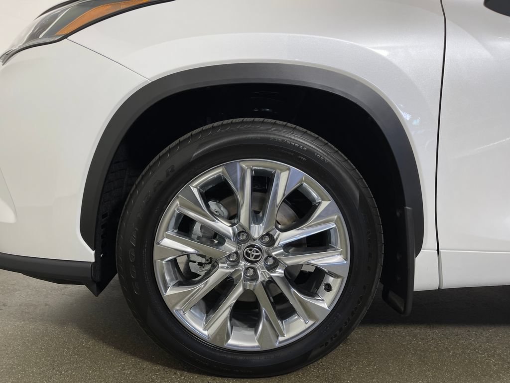 New 2026 Toyota Highlander Limited AWD/4WD image 11